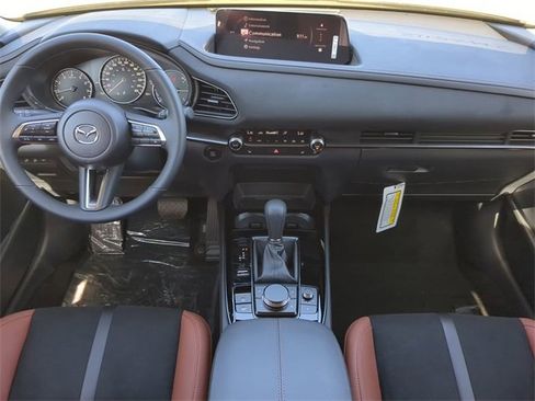 Used 2025 MAZDA CX-30 Carbon image 15
