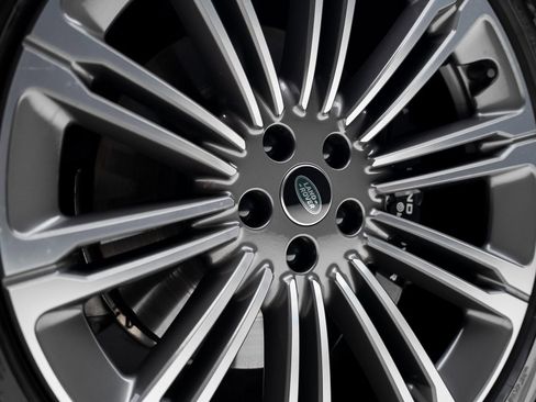 Used 2024 Land Rover Range Rover Sport SE image 22