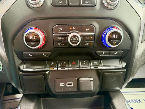 Used 2021 GMC Sierra 1500 Elevation image 17