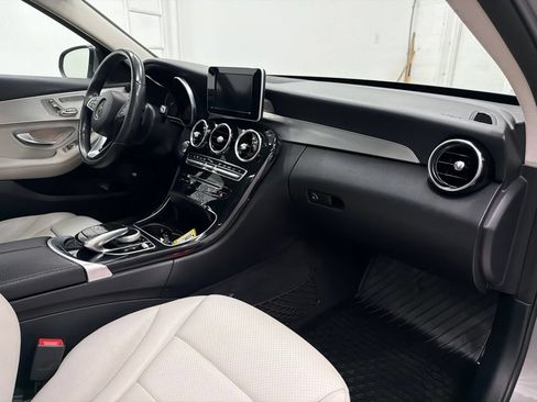 Used 2015 Mercedes-Benz C 300 4MATIC Sedan image 32