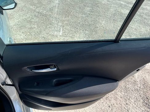 Used 2021 Toyota Corolla LE w/ Carpet Mat Package (TMS) FWD image 32