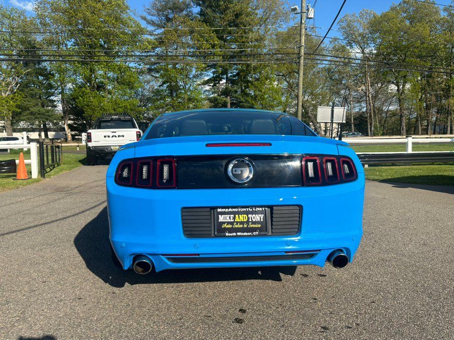 Used 2013 Ford Mustang GT Premium w/ Security Pkg RWD image 7