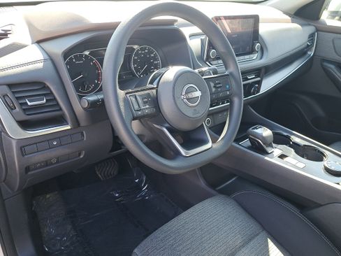 Certified 2023 Nissan Rogue SV image 13