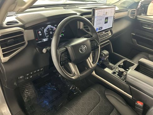 Used 2024 Toyota Tundra Limited AWD/4WD image 12
