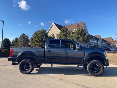 Used 2018 Ford F250 Lariat w/ Lariat Ultimate Package image 4