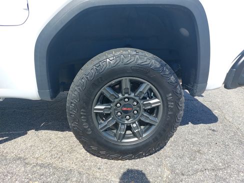 Used 2024 GMC Sierra 1500 AT4X image 35