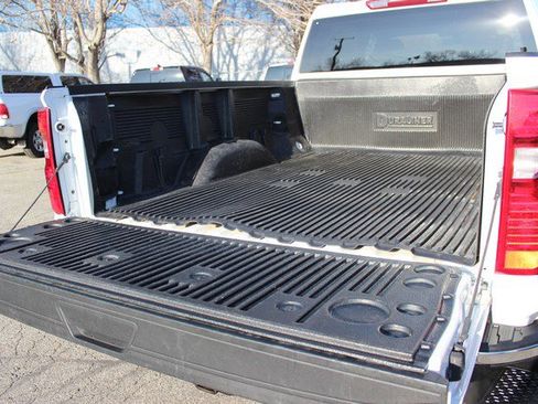Used 2023 Chevrolet Silverado 2500 LT image 13