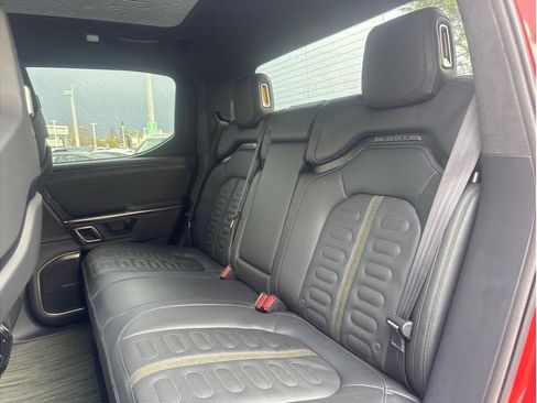 Used 2022 Rivian R1T Adventure image 24