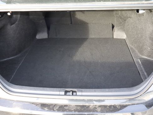 Used 2025 Toyota Camry SE image 9