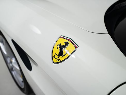 Used 2017 Ferrari California T RWD image 28
