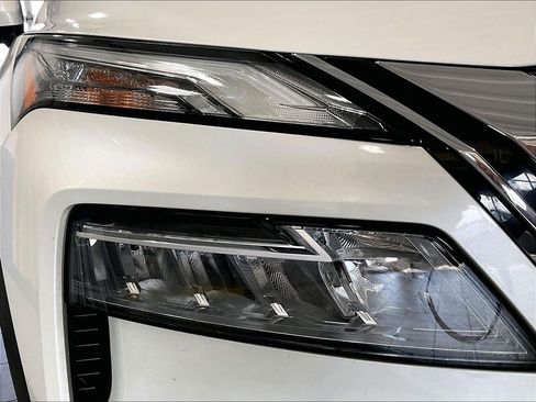 Used 2023 Nissan Rogue SV w/ SV Premium B Package AWD/4WD image 34