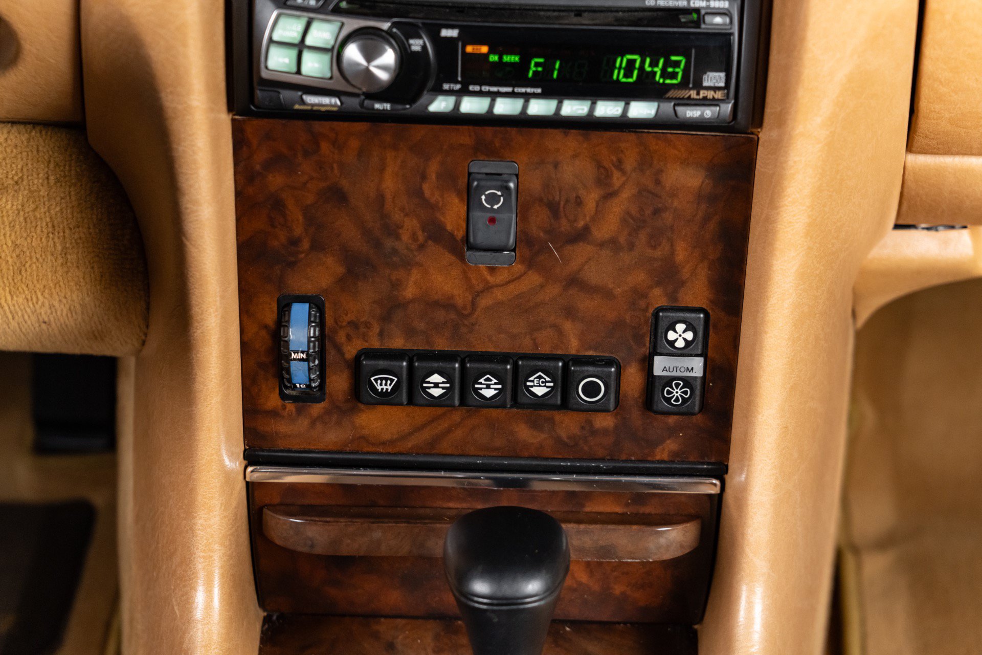 Used 1987 Mercedes-Benz 560 SL image 34