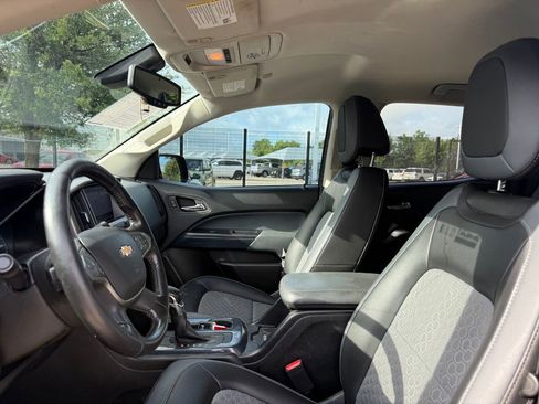 Used 2022 Chevrolet Colorado Z71 AWD/4WD image 10