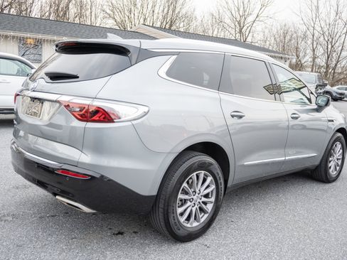 Used 2024 Buick Enclave Premium image 11
