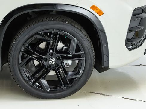 New 2026 Volkswagen Tiguan SE R-Line image 14