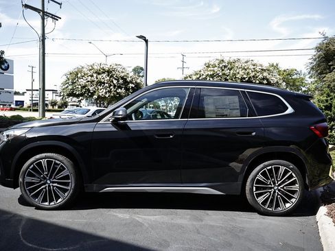 Used 2025 BMW X1 xDrive28i w/ Technology Package image 7