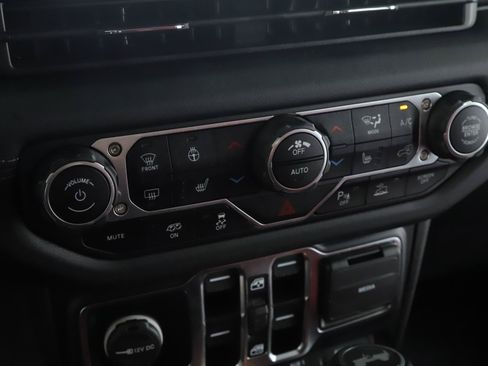 Used 2024 Jeep Wrangler Unlimited Rubicon 392 AWD/4WD image 15