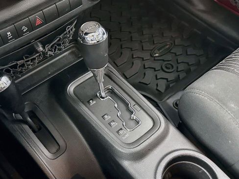 Used 2012 Jeep Wrangler Unlimited Sport AWD/4WD image 20