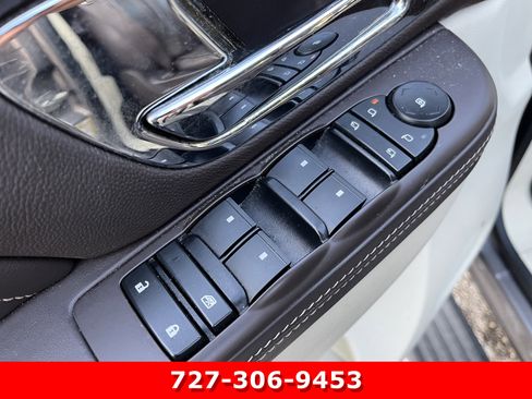 Used 2013 Cadillac Escalade ESV Platinum RWD image 12