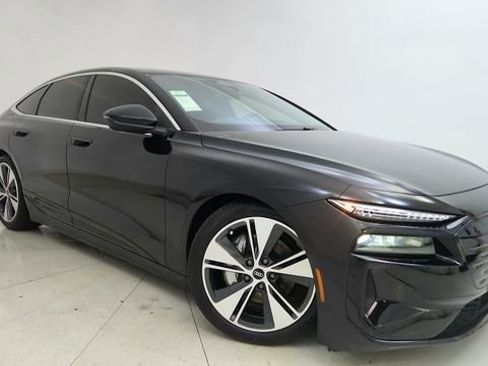 Used 2025 Audi A6 e-tron Prestige w/ Black Warm Weather Package image 1