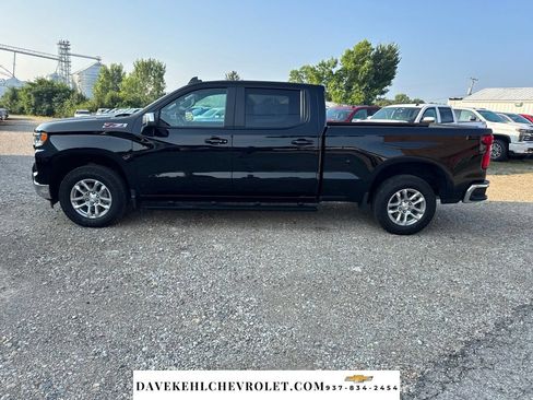 Used 2025 Chevrolet Silverado 1500 LT AWD/4WD image 2