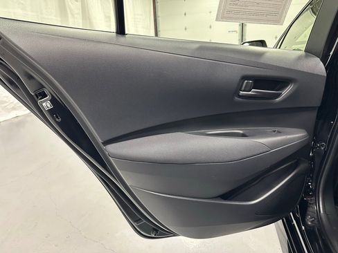 Used 2025 Toyota Corolla LE image 42