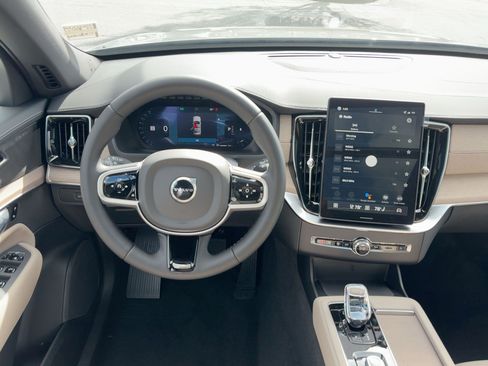 Certified 2026 Volvo XC90 B6 Plus w/ Protection Package AWD/4WD image 27