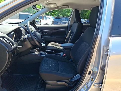 Used 2023 Mitsubishi Outlander Sport LE AWD/4WD image 13