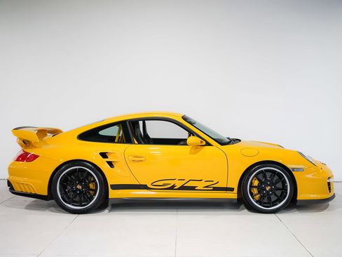 Used 2008 Porsche 911 GT2 image 2