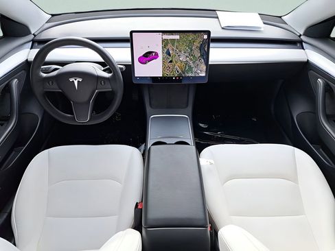 Used 2022 Tesla Model 3 Long Range image 11