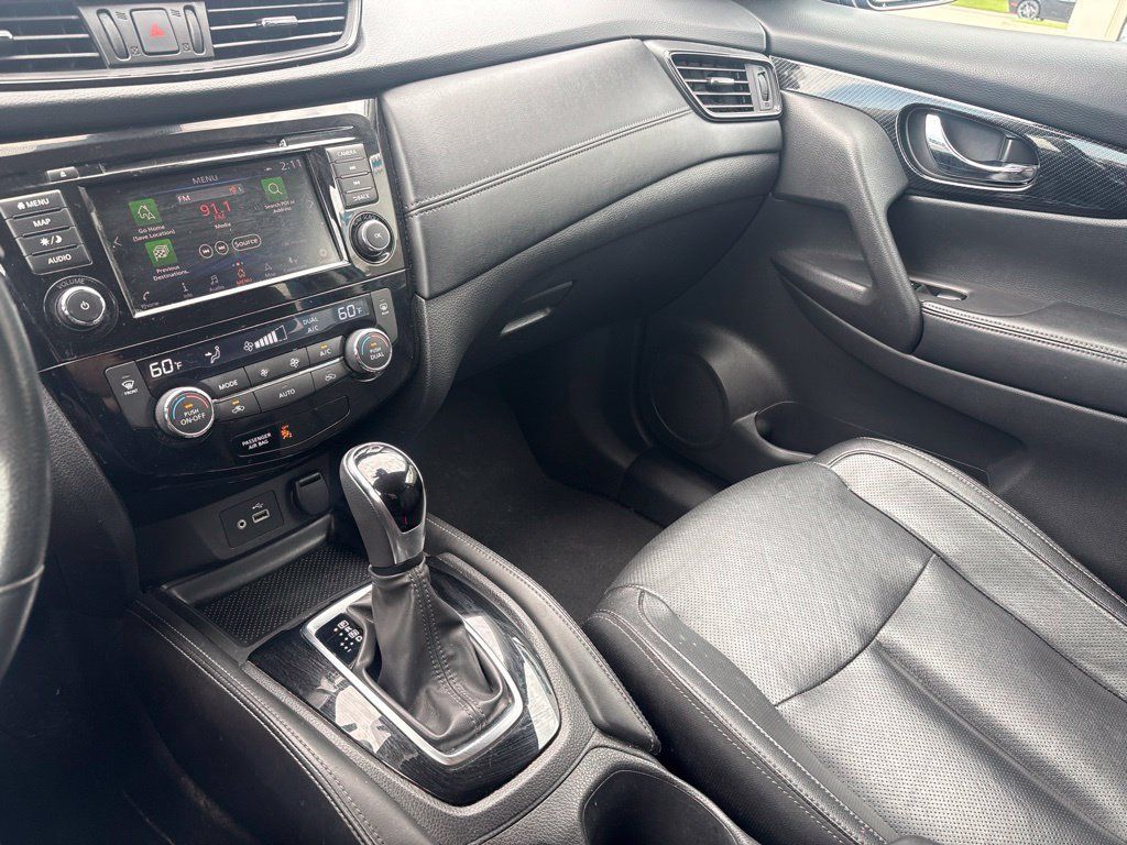 Used 2018 Nissan Rogue SL FWD image 23