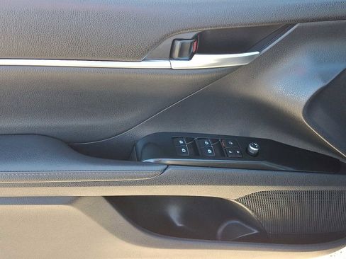 Certified 2019 Toyota Camry XLE image 15