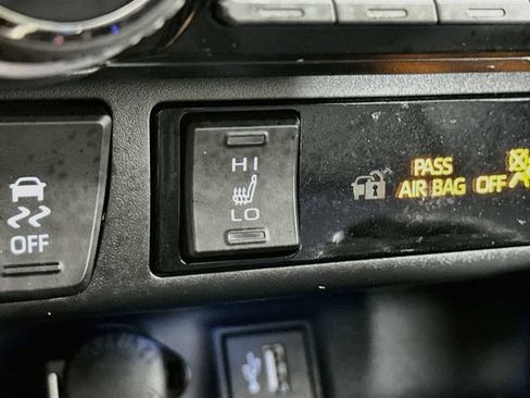 Used 2024 Toyota RAV4 XSE AWD/4WD image 23