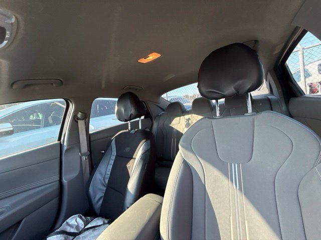 Used 2021 Hyundai Elantra SEL w/ Convenience Package FWD image 9