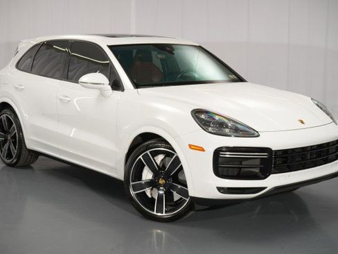 Used 2019 Porsche Cayenne Turbo AWD/4WD image 12
