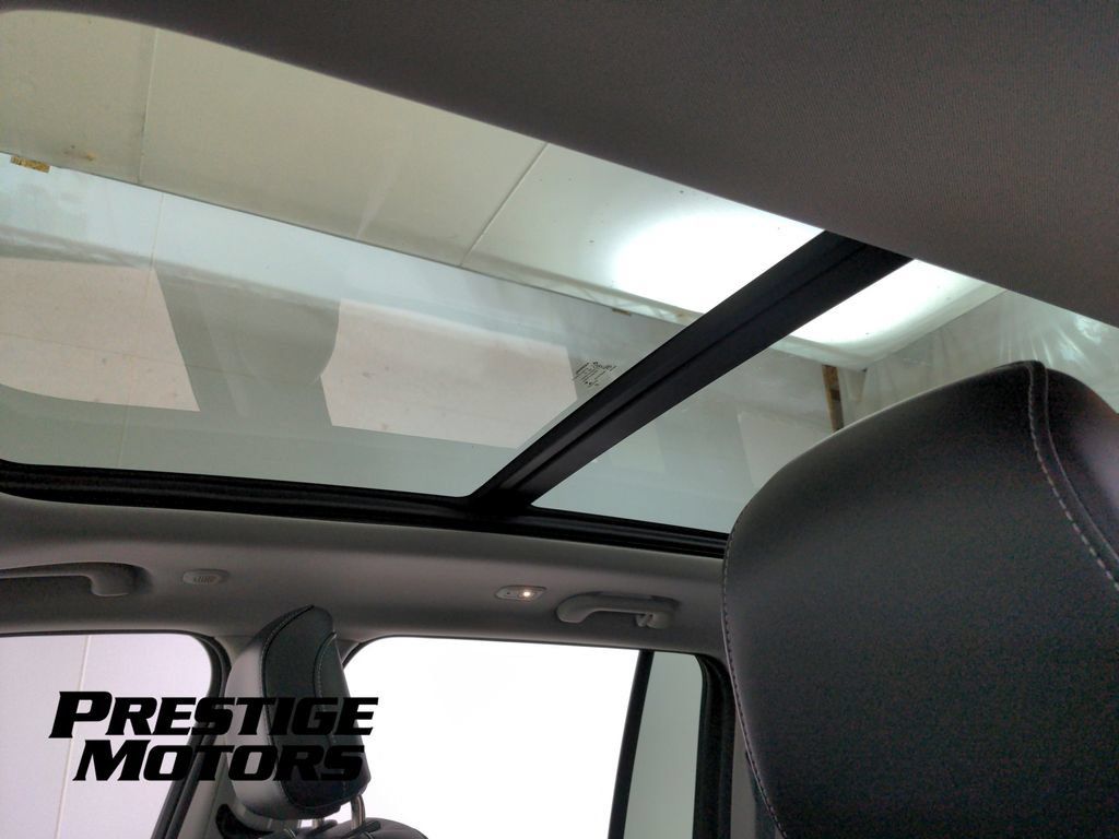 Used 2023 Jeep Grand Cherokee 4WD 4xe image 15