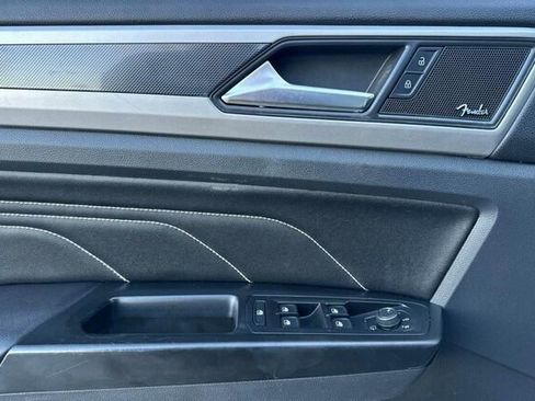 Used 2020 Volkswagen Atlas Cross Sport SEL Premium image 11