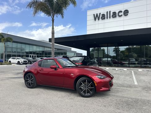 New 2026 MAZDA MX-5 Miata RF Grand Touring RWD image 1