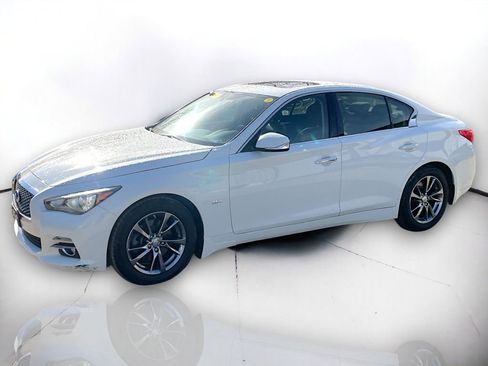 Used 2017 INFINITI Q50 Signature Edition w/ All Weather Package (L93) image 2