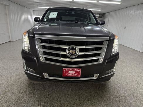 Used 2015 Cadillac Escalade ESV Premium image 2