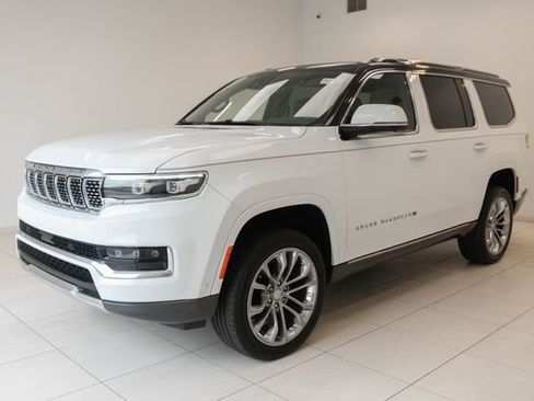 Used 2022 Jeep Grand Wagoneer Series II w/ Flexible Seating Group AWD/4WD image 8