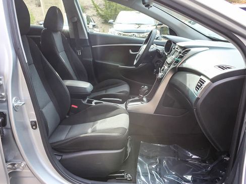 Used 2013 Hyundai Elantra GT image 16
