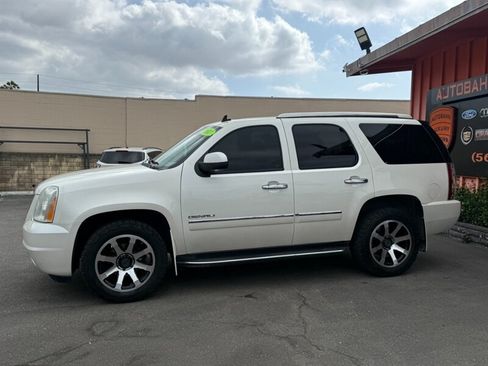 Used 2011 GMC Yukon Denali AWD/4WD image 6