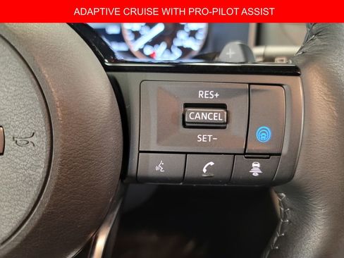 Used 2023 Nissan Rogue SV w/ SV Premium B Package image 14