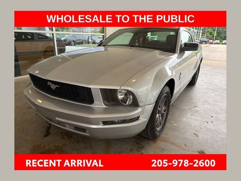 Used 2005 Ford Mustang Coupe RWD image 1