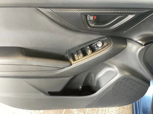 Used 2021 Subaru Crosstrek 2.0i Premium w/ Moonroof Package image 17