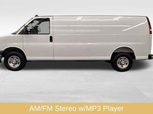Used 2025 Chevrolet Express 3500 Extended w/ Driver Convenience Package image 6