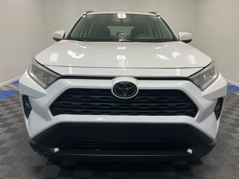 Used 2020 Toyota RAV4 XLE w/ Convenience Package image 2