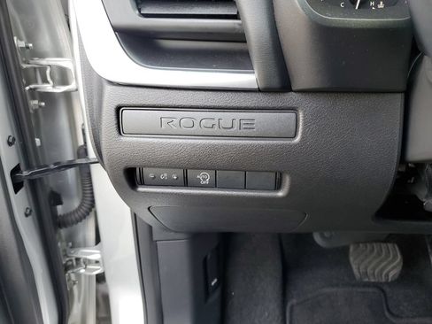 Certified 2025 Nissan Rogue S AWD/4WD image 22