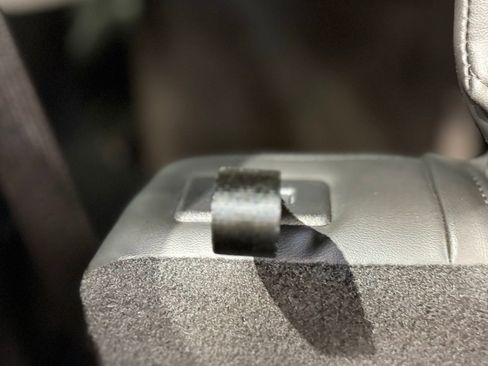 Used 2022 Ford Explorer XLT w/ Equipment Group 202A image 36